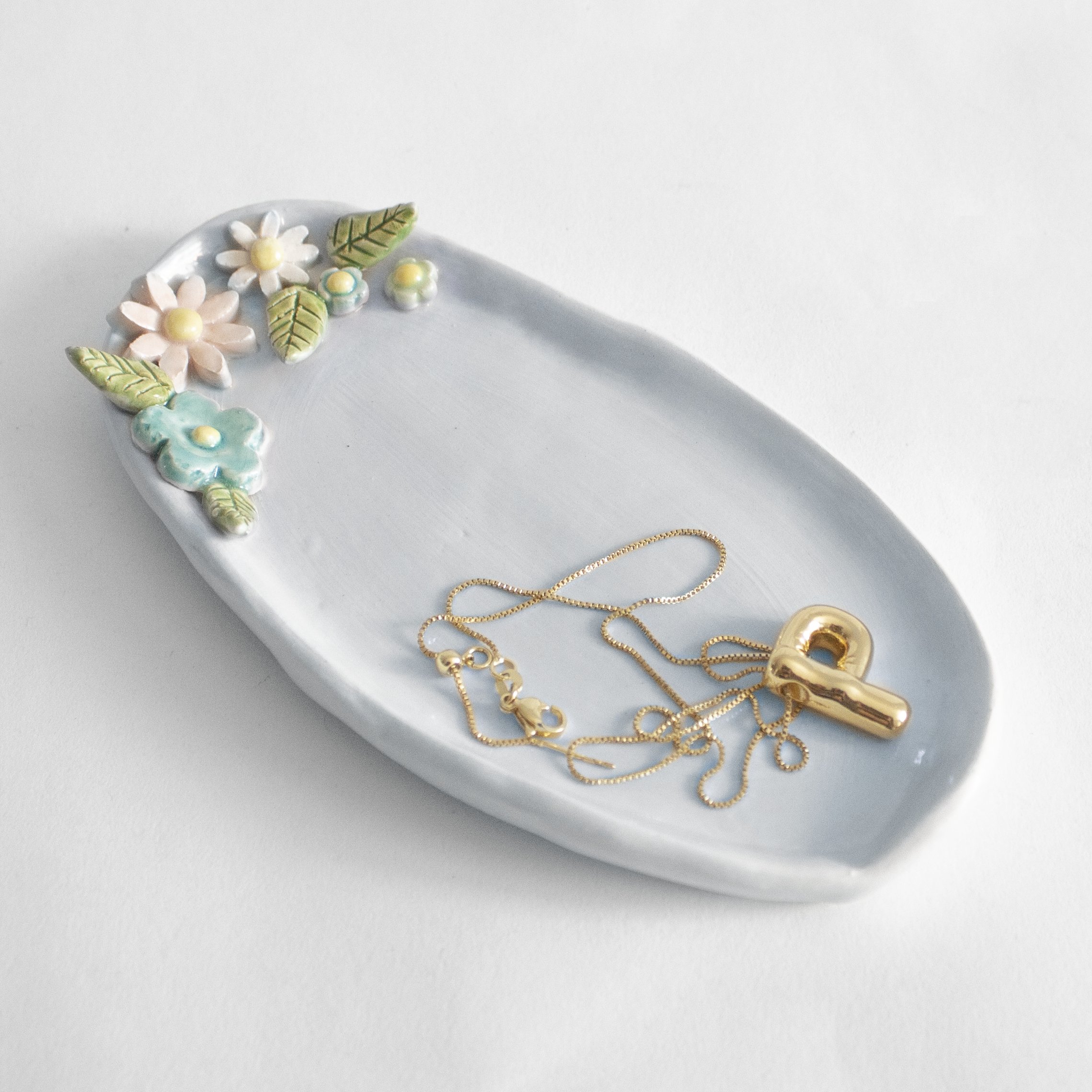 Plato alhajero ovalado con flores - Imagen 3