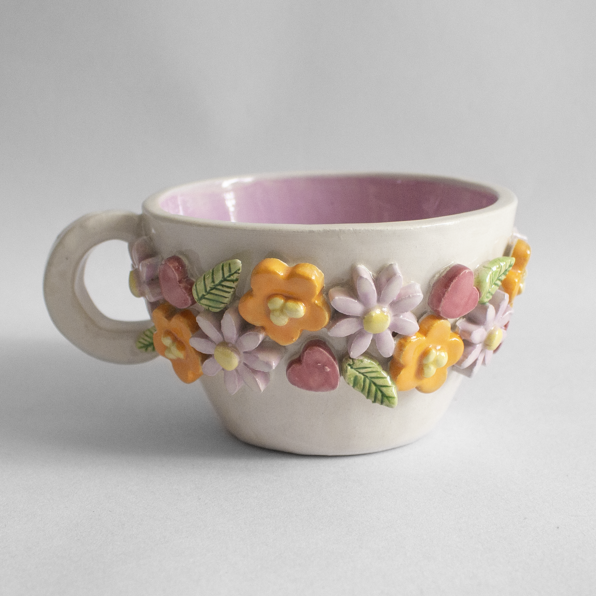 Taza con flores de colores - Imagen 4